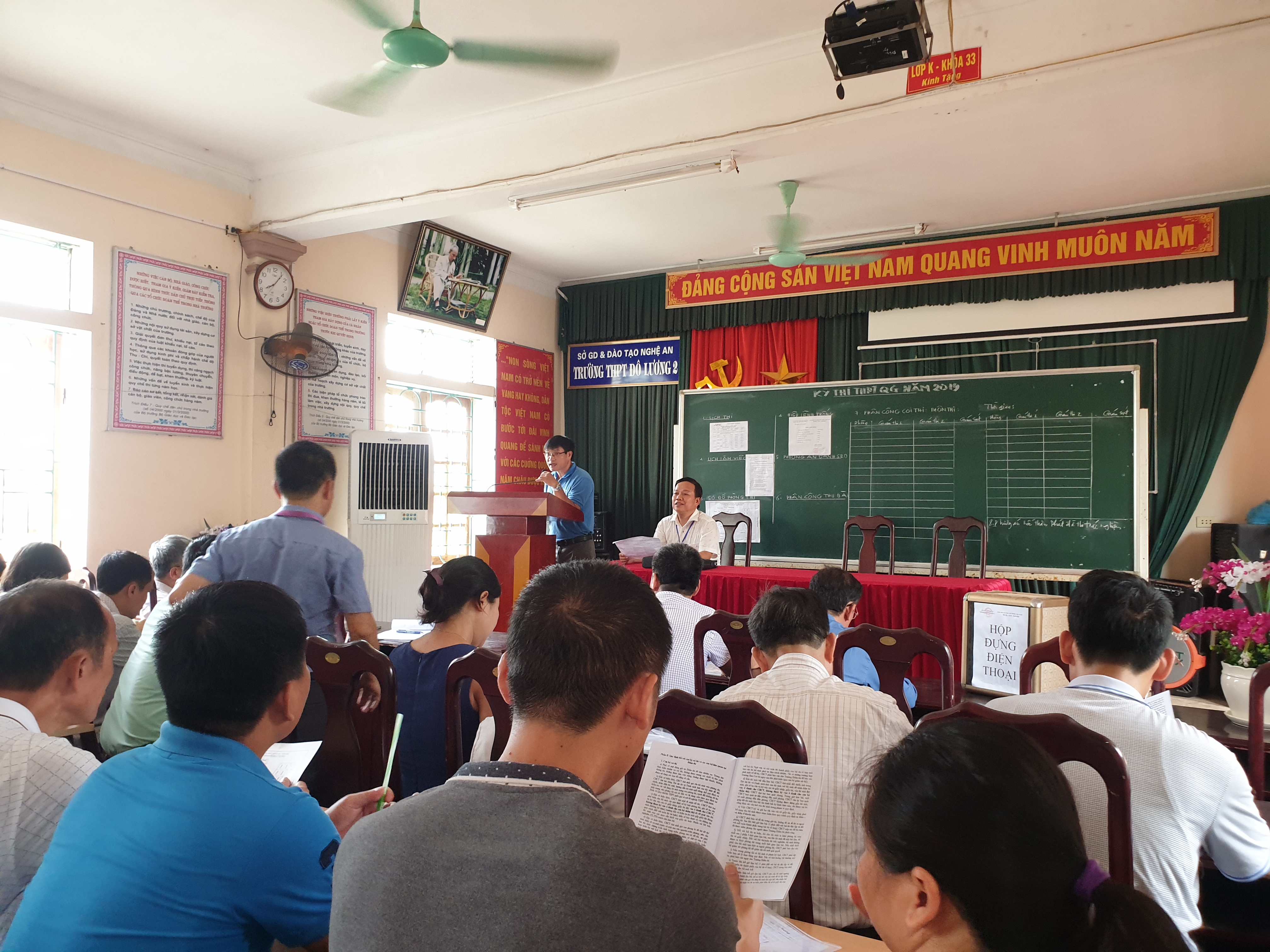 Tham gia coi thi THPT tại Đô Lương